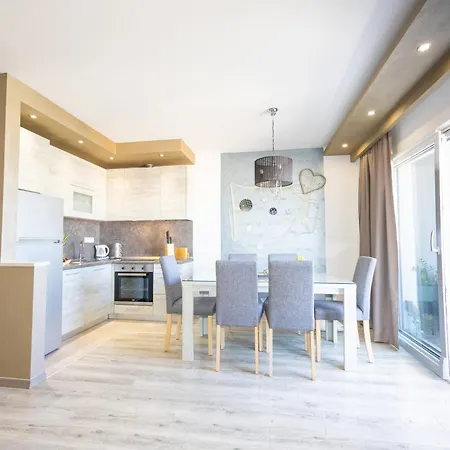 Ivan 2 Макарска