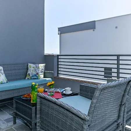 Ivan 2 Apartment Makarska