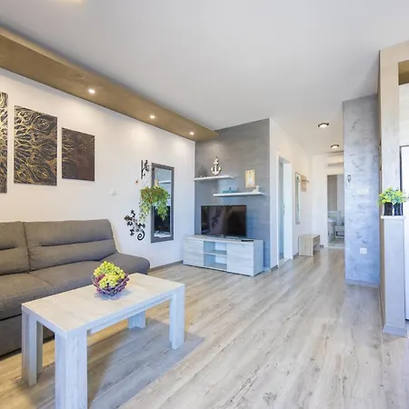 Johanan 2 Apartman Makarska