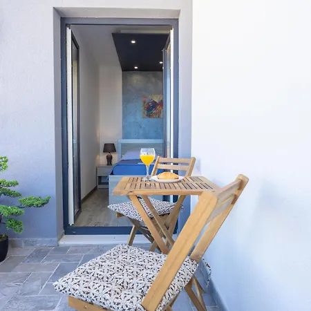 Johanan 2 Apartman Makarska