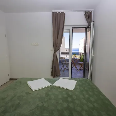 Ivan 2 Lägenhet Makarska