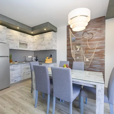 Apartment Ivan 2 Makarska