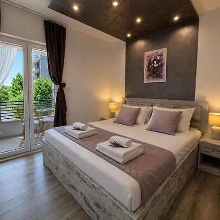 Johanan 2 Apartman