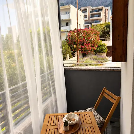 Johanan 2 Apartman Makarska